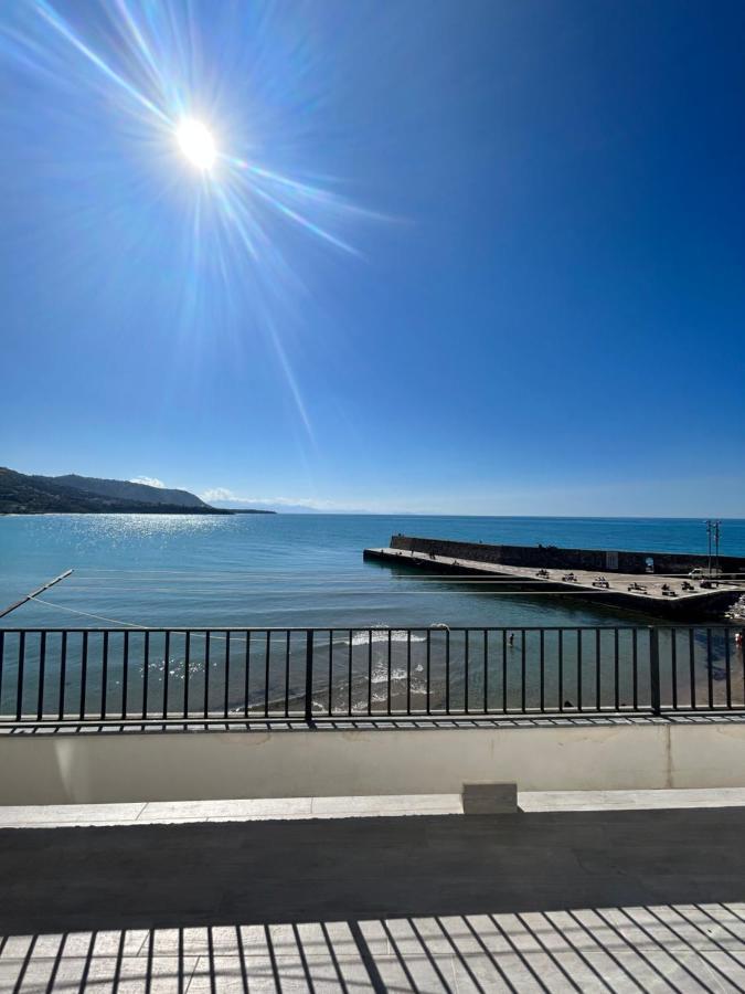 Casa Marina, La Terrazza Sul Mare Bed & Breakfast Cefalù Dış mekan fotoğraf