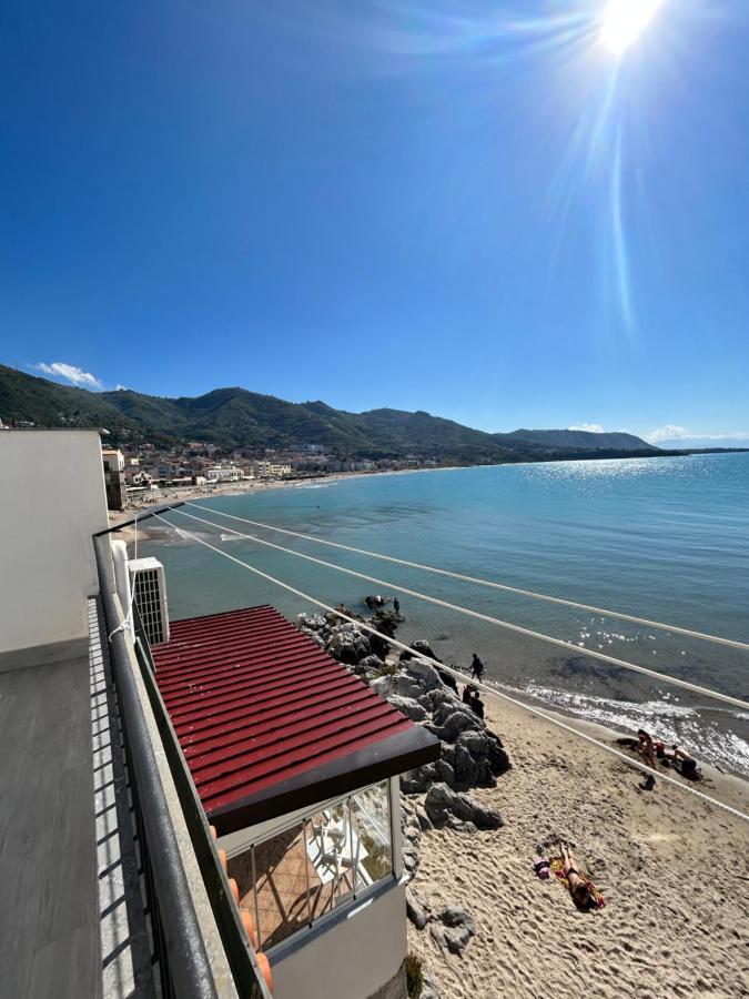 Casa Marina, La Terrazza Sul Mare Bed & Breakfast Cefalù Dış mekan fotoğraf